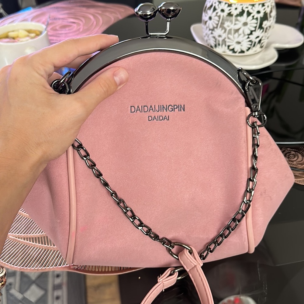 Purse - Picture 2 of 5